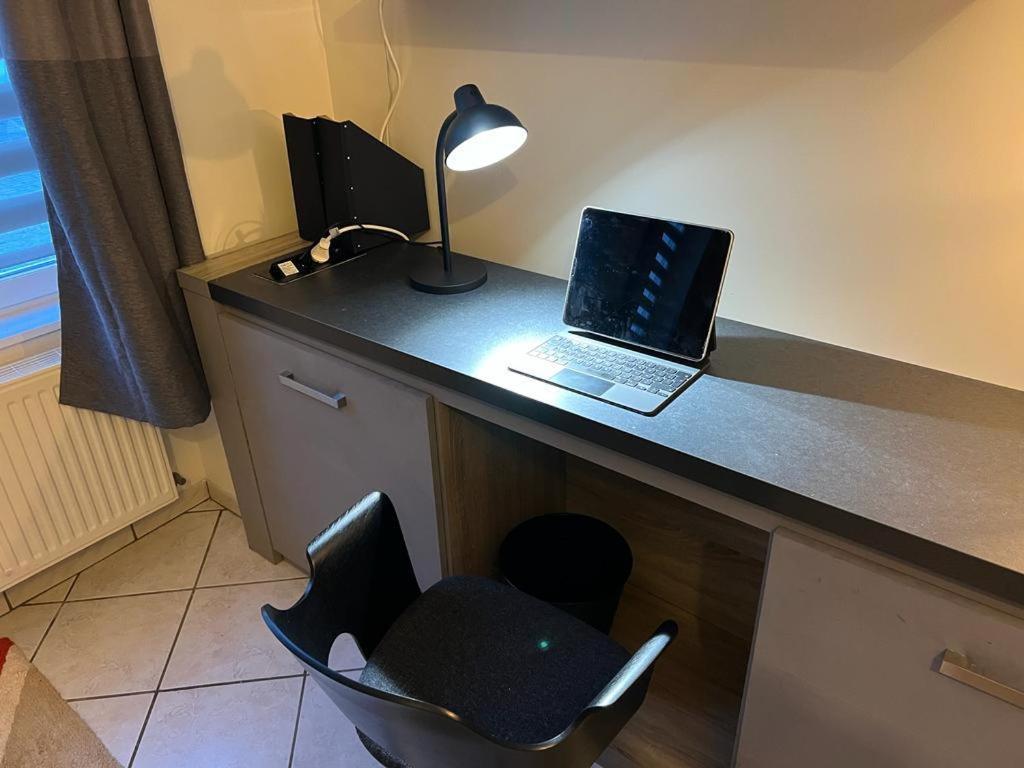 Appartement 4 personnes hyper centre en vieille ville au pied des remparts Boulogne-sur-Mer Extérieur photo